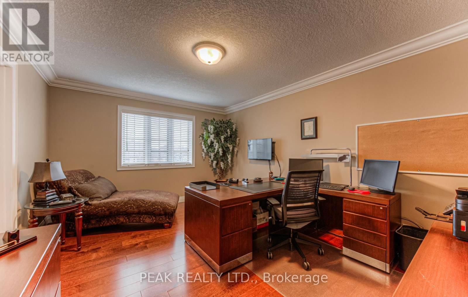 7 JOHN ROSS COURT Image 24