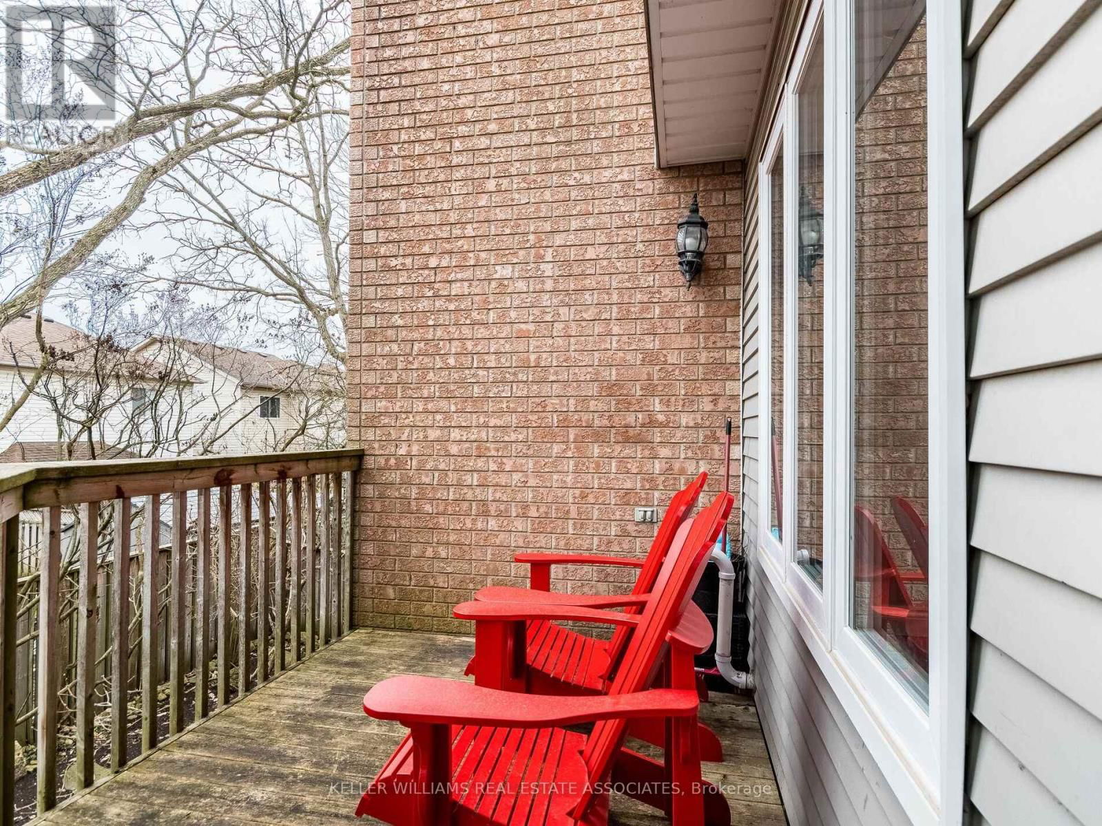 8 - 310 CHRISTOPHER DRIVE Image 18