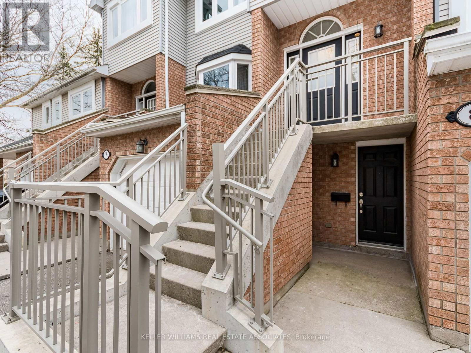 8 - 310 CHRISTOPHER DRIVE Image 2