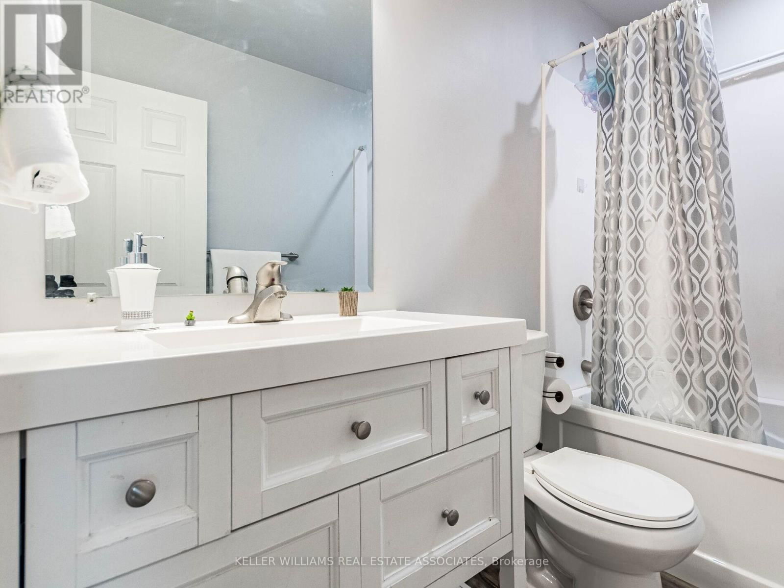 8 - 310 CHRISTOPHER DRIVE Image 29