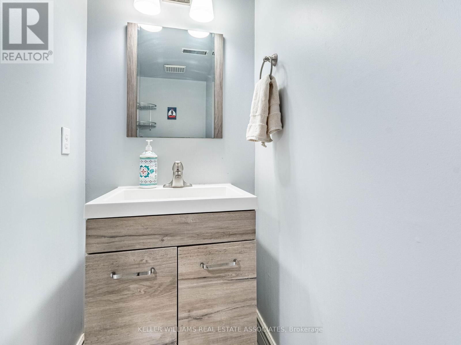 8 - 310 CHRISTOPHER DRIVE Image 38