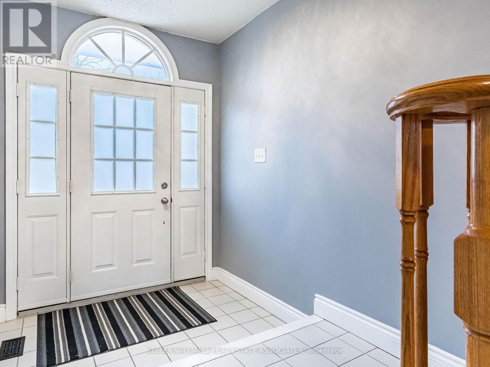 8 - 310 CHRISTOPHER DRIVE Image 4