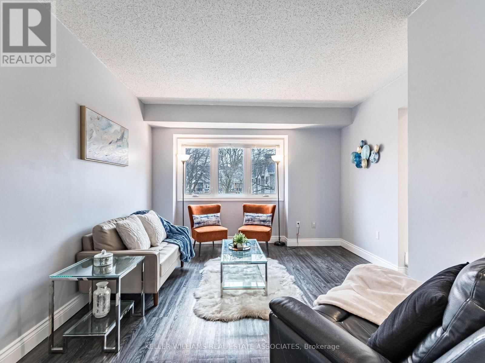8 - 310 CHRISTOPHER DRIVE Image 7