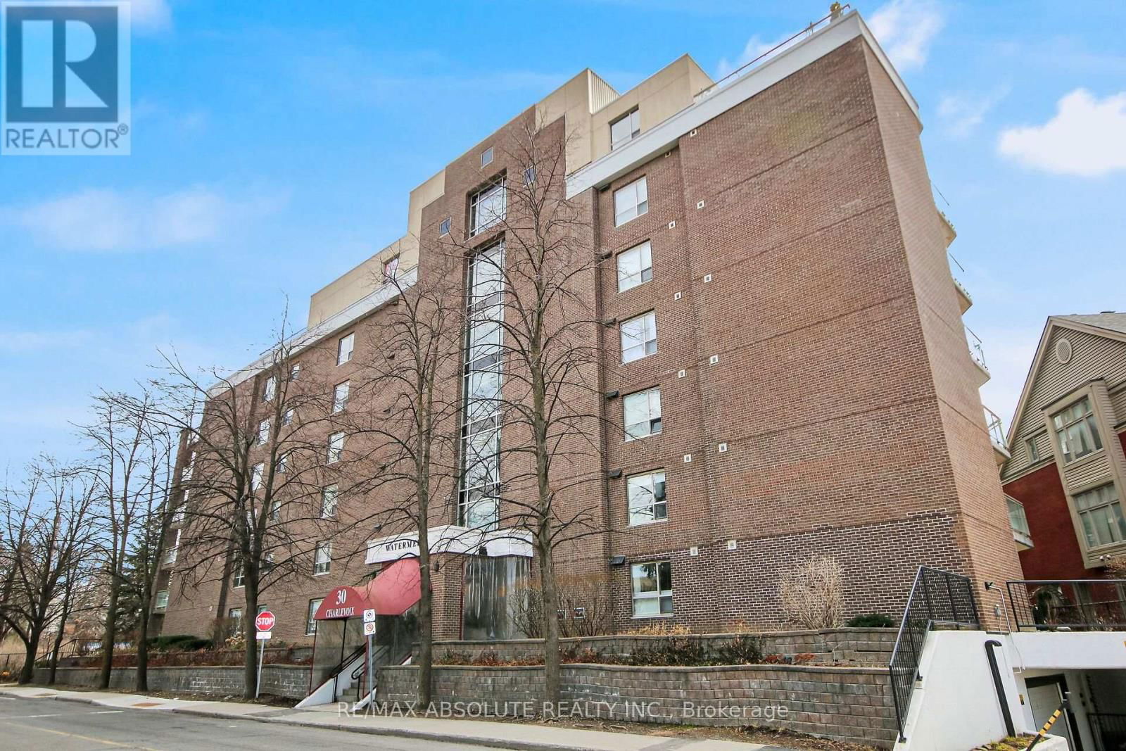 403 - 30 CHARLEVOIX STREET Image 42