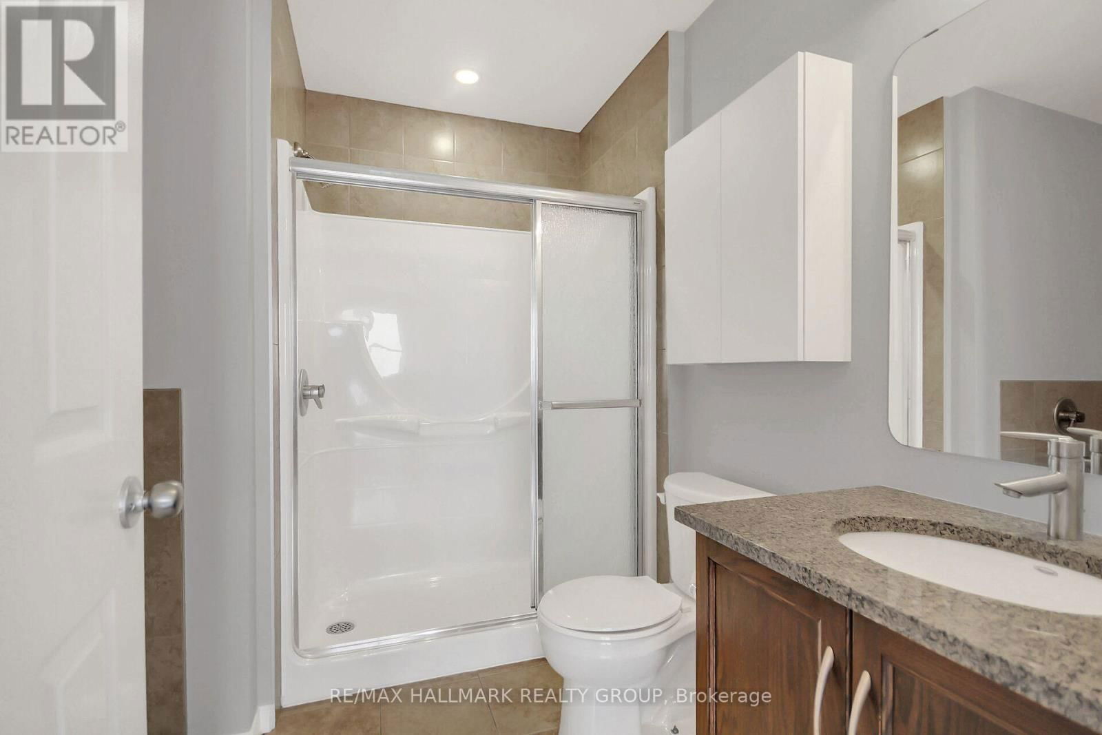 120 POTTS PRIVATE Image 25