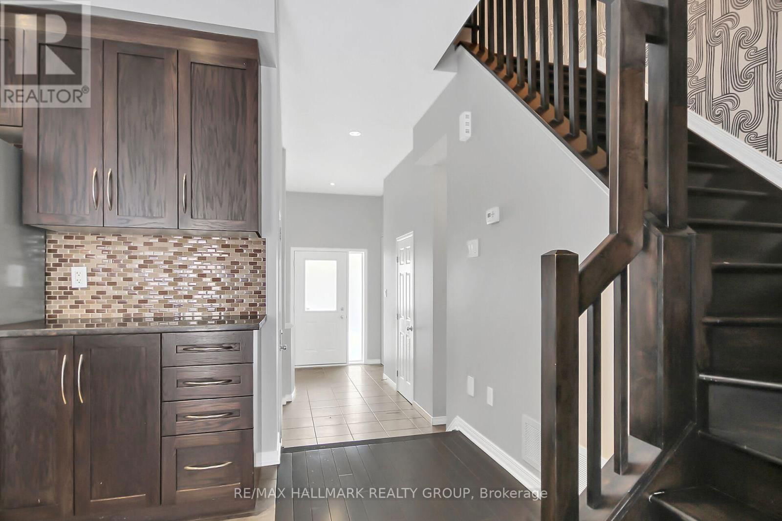 120 POTTS PRIVATE Image 7