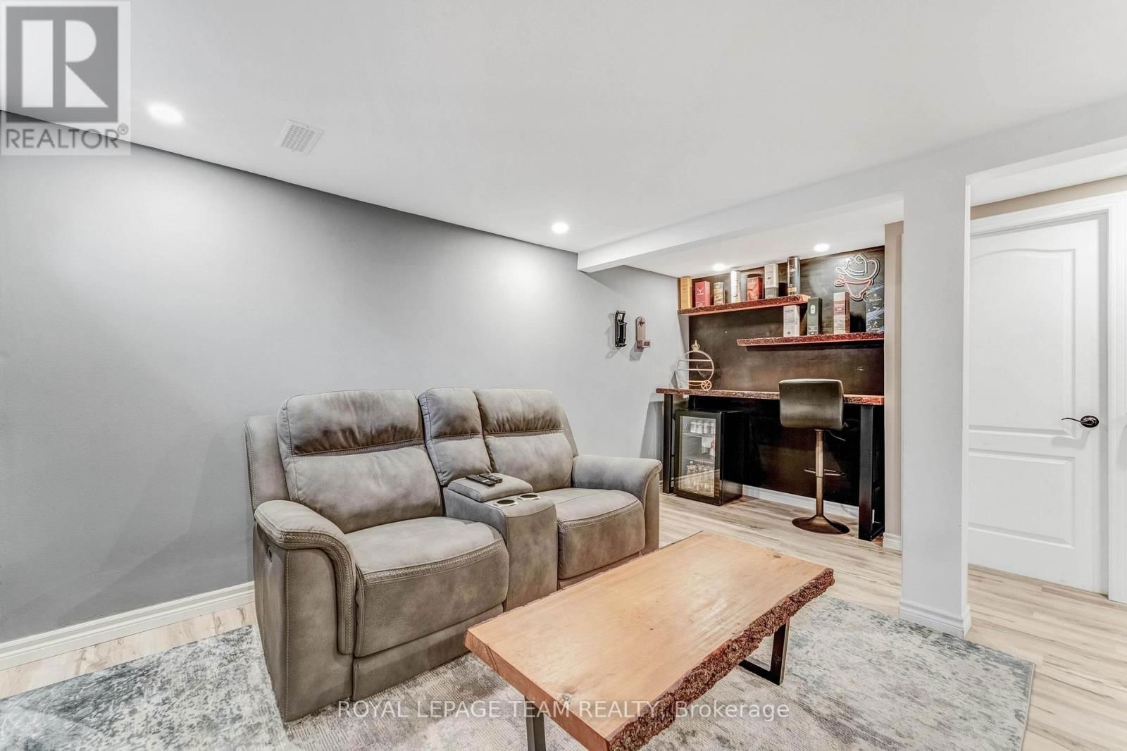 66 - 3344 UPLANDS DRIVE Image 26