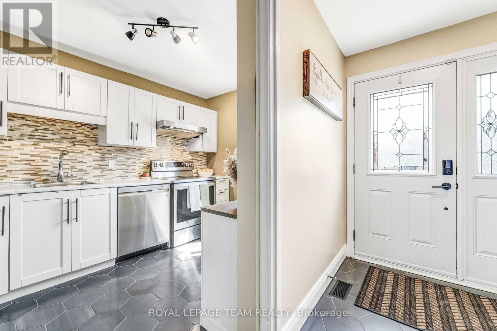 66 - 3344 UPLANDS DRIVE Image 6