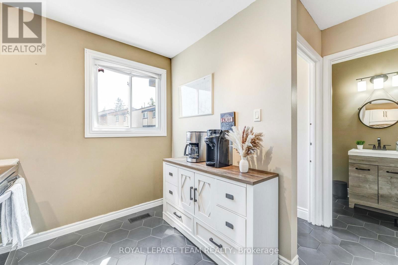 66 - 3344 UPLANDS DRIVE Image 7