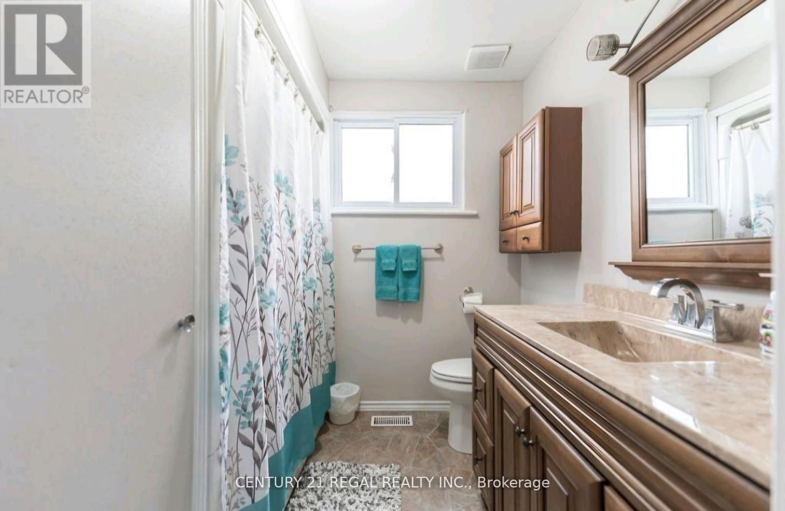 Main - 133 EASTBOURNE AVENUE Image 17