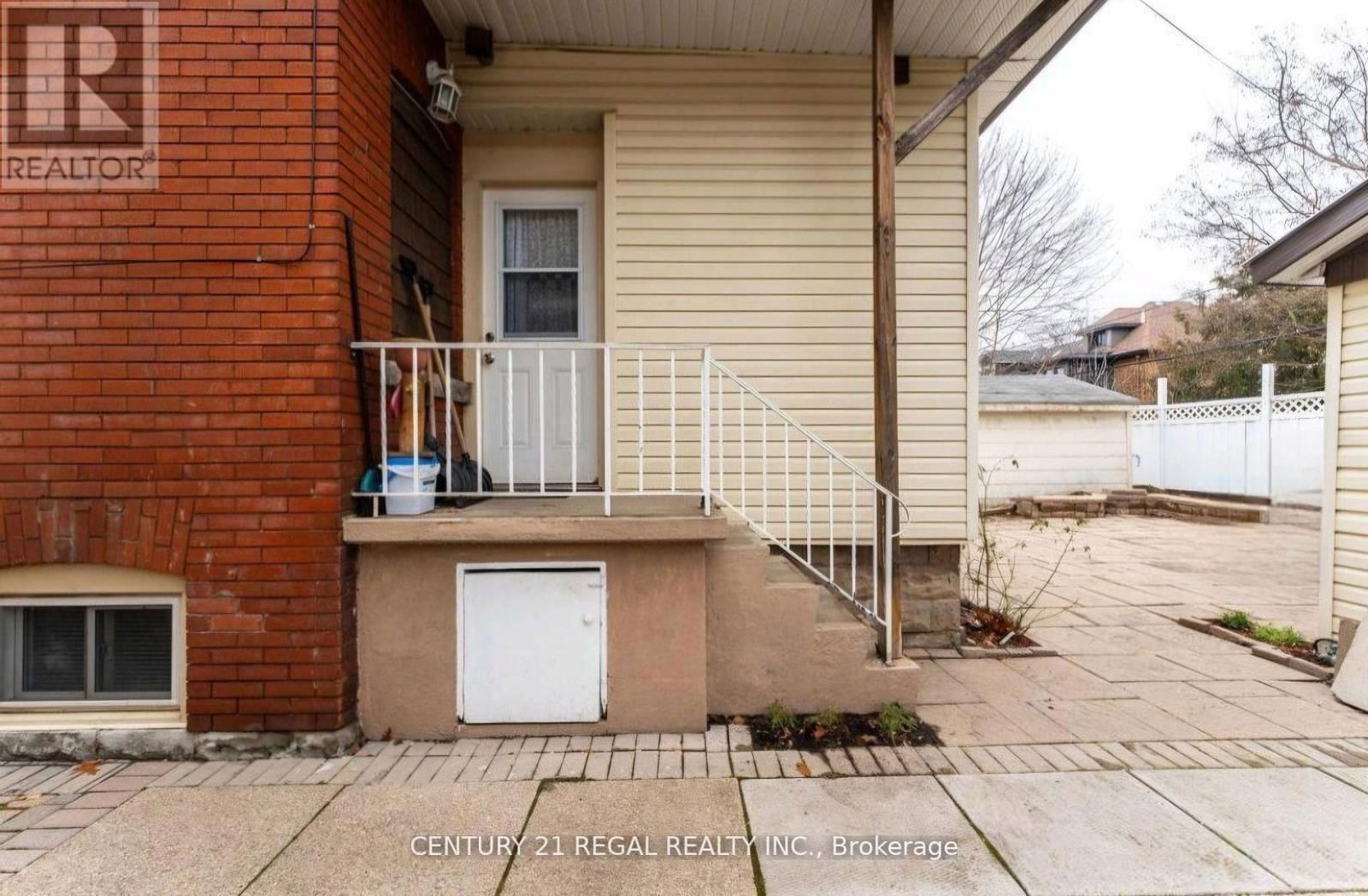 Main - 133 EASTBOURNE AVENUE Image 5