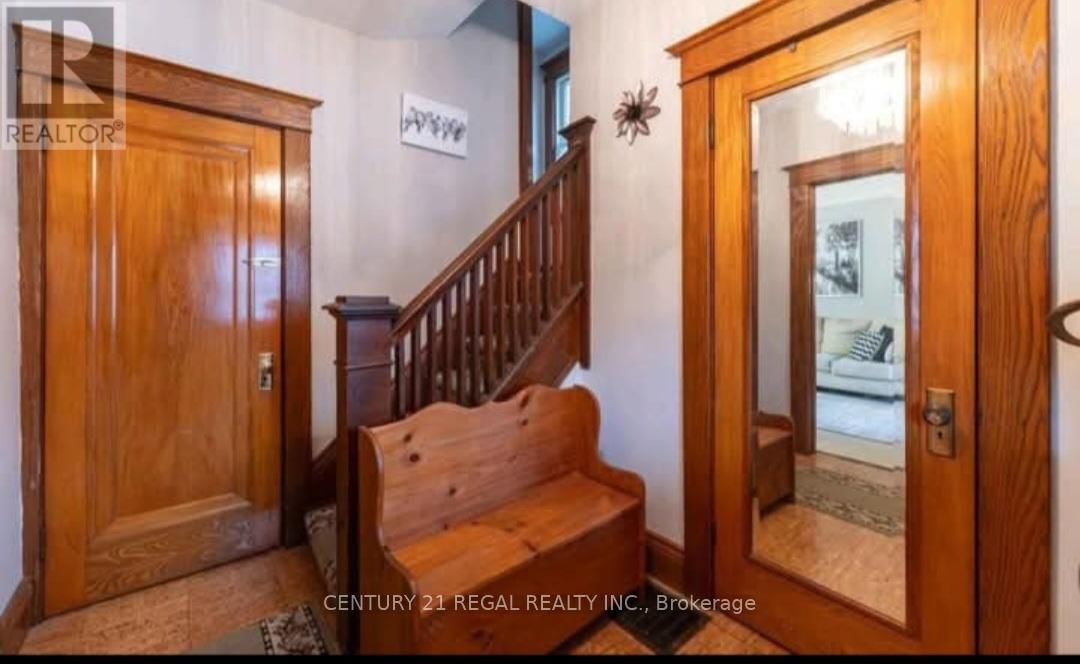 Main - 133 EASTBOURNE AVENUE Image 8