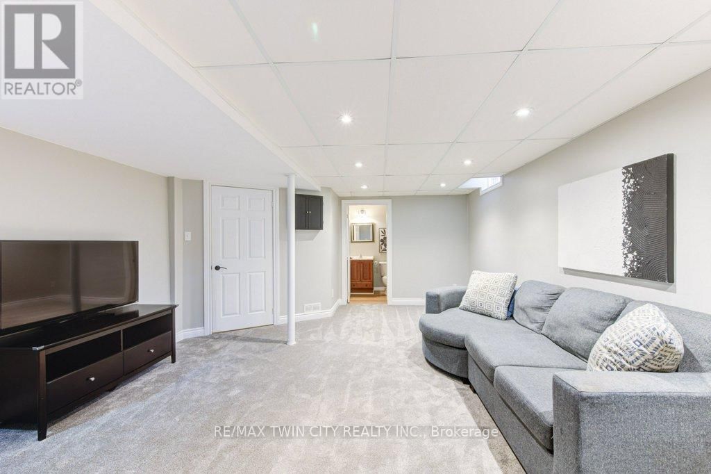 163 NITH RIVER WAY Image 32