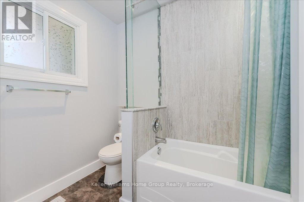 66 TRAYNOR AVENUE Image 20