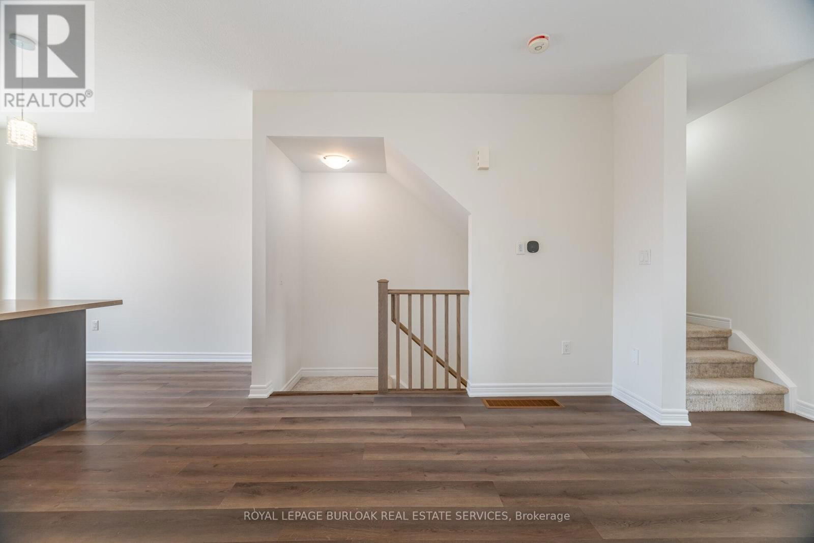 54 - 288 GLOVER ROAD Image 6