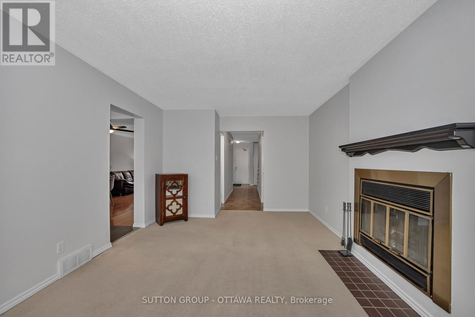 6586 DES MERLES LANE Image 21