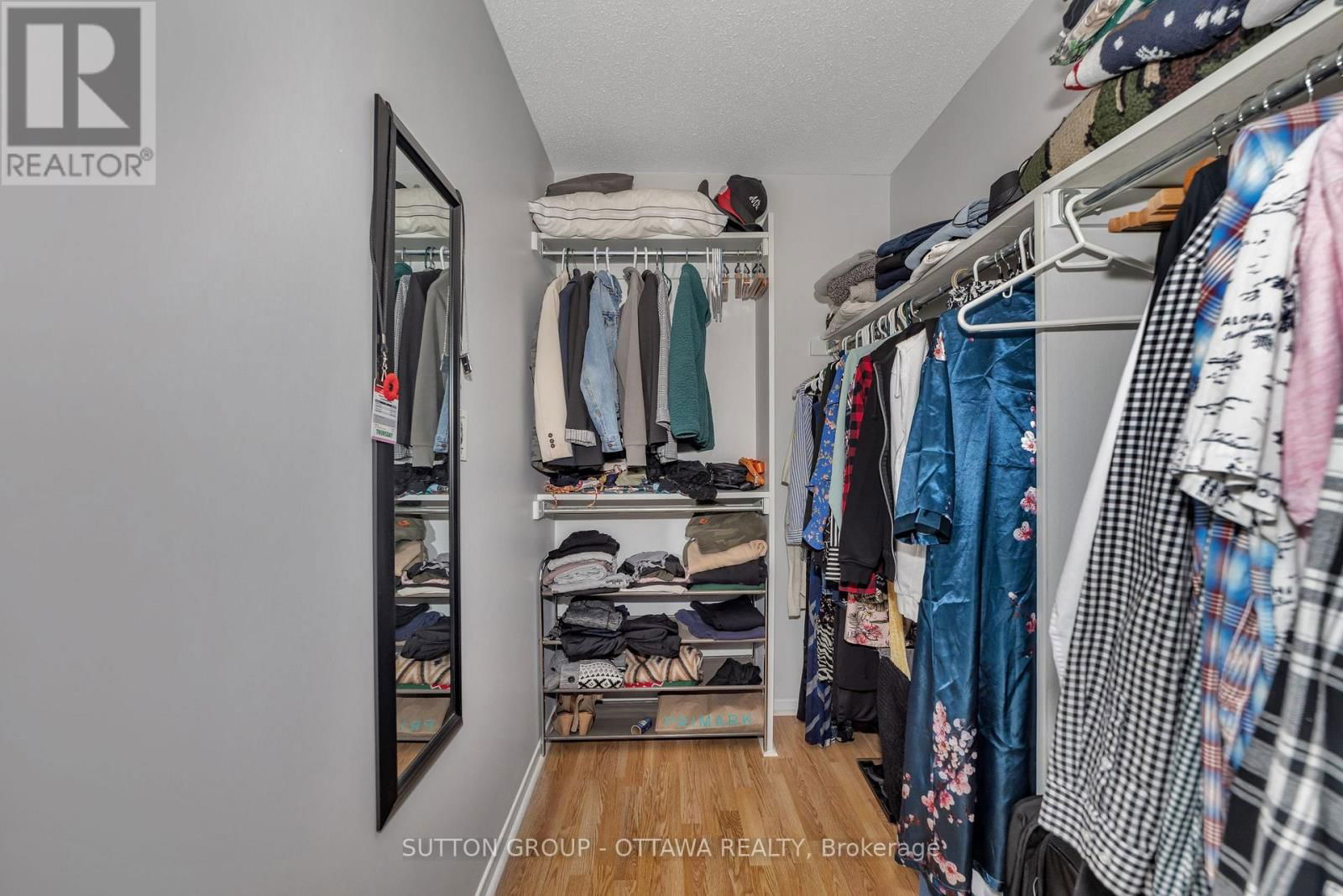 6586 DES MERLES LANE Image 28