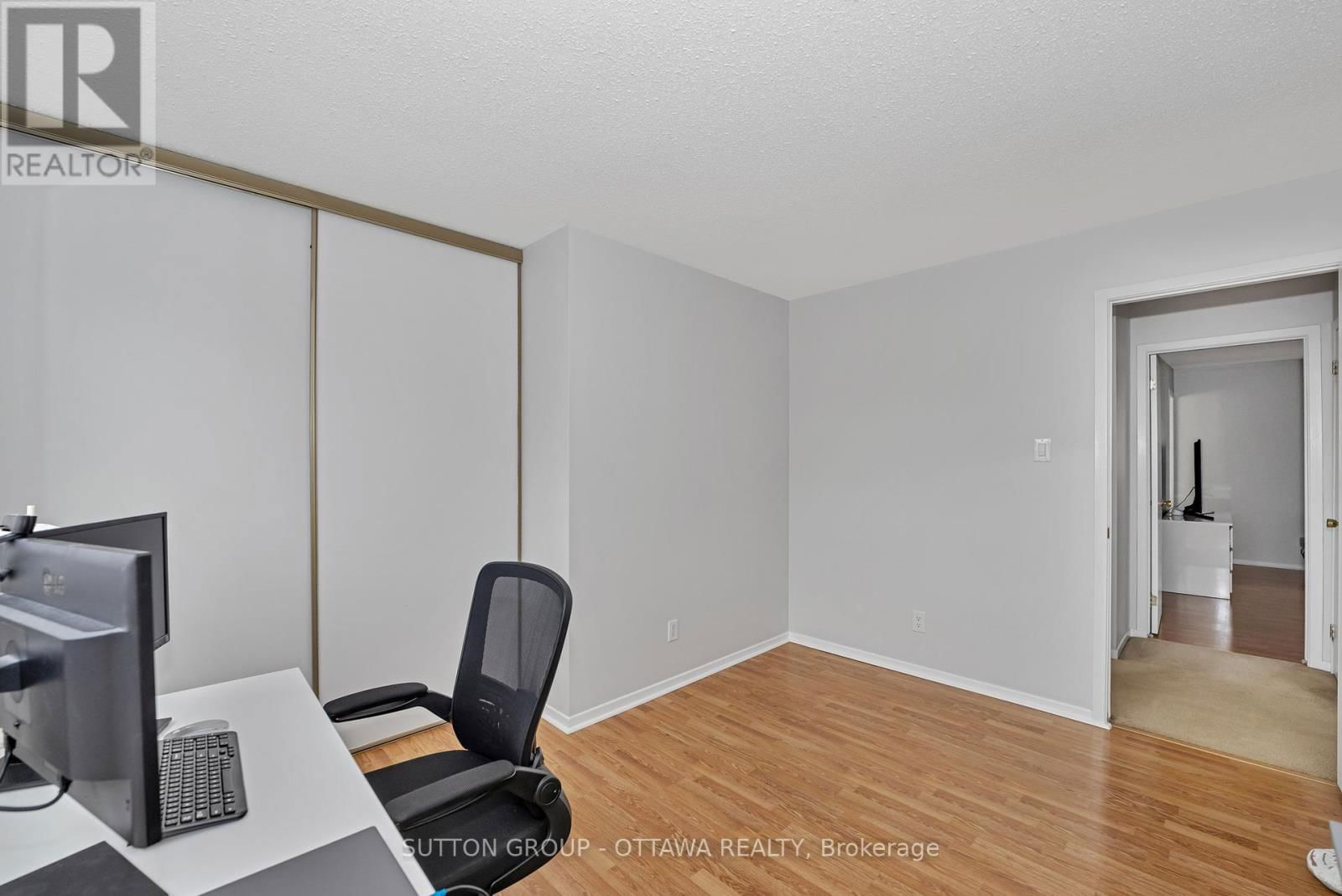 6586 DES MERLES LANE Image 32