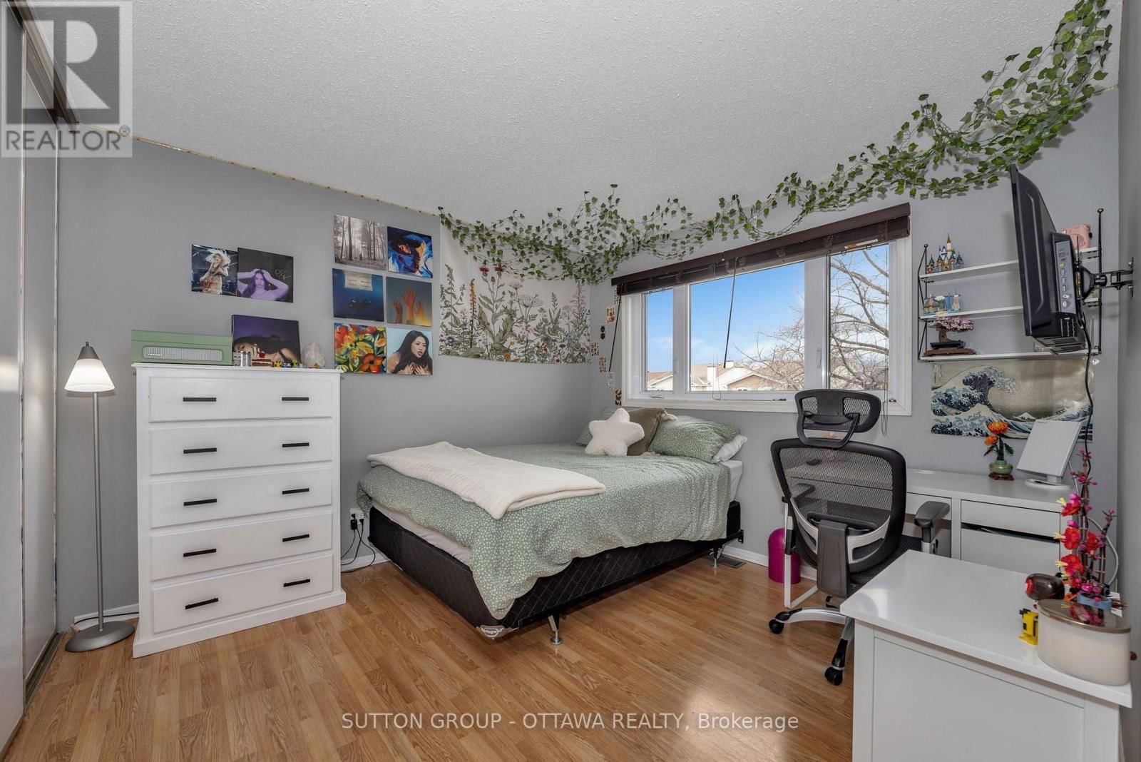 6586 DES MERLES LANE Image 33