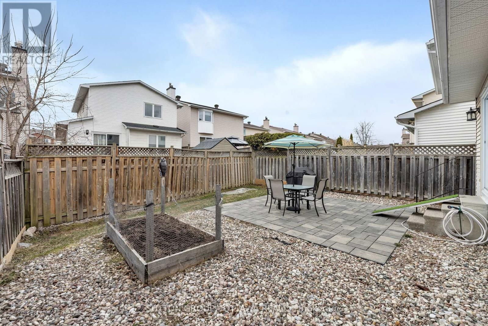 6586 DES MERLES LANE Image 39