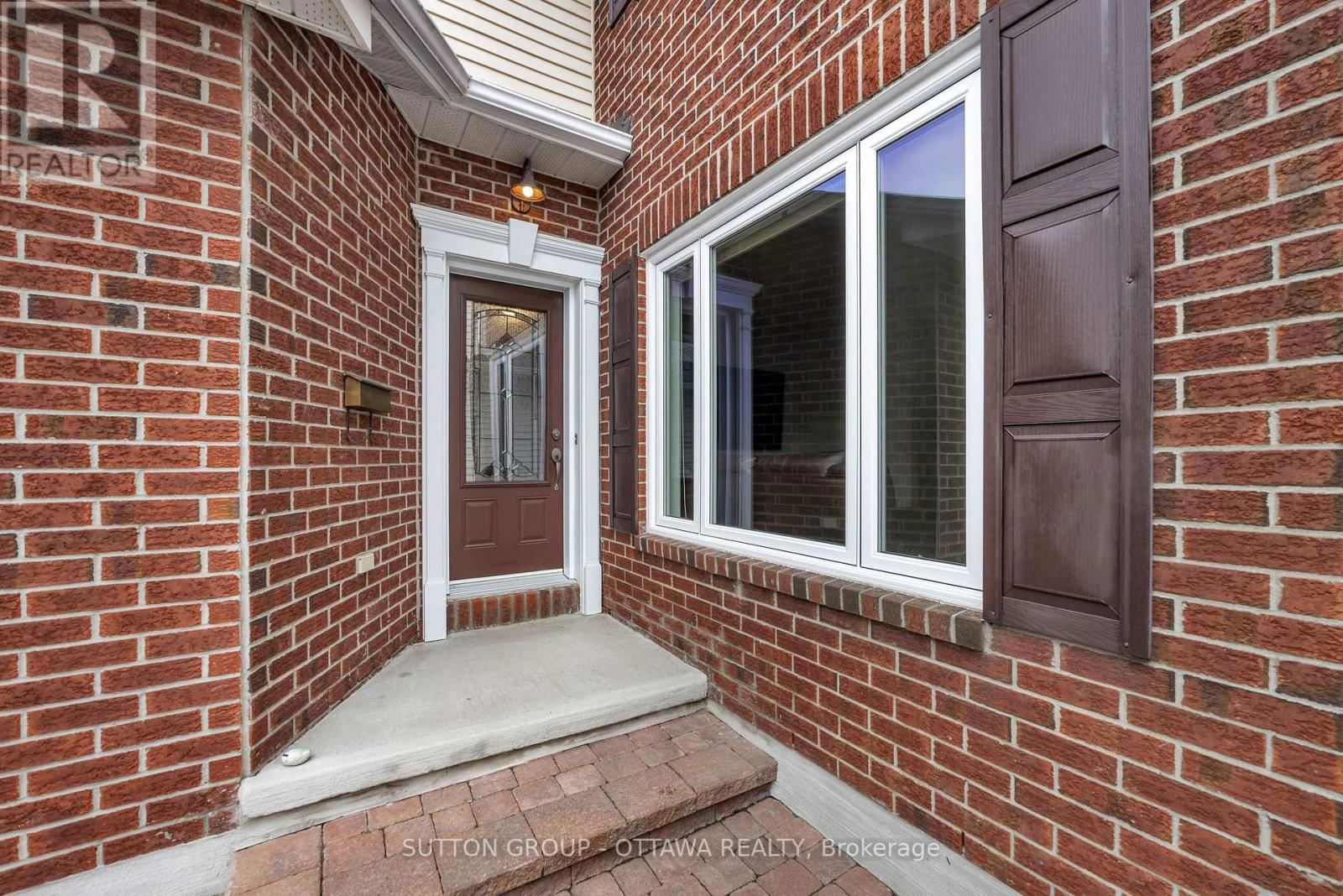 6586 DES MERLES LANE Image 4
