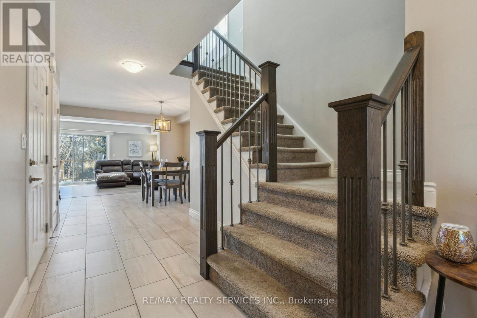 10 - 625 BLACKBRIDGE ROAD Image 18