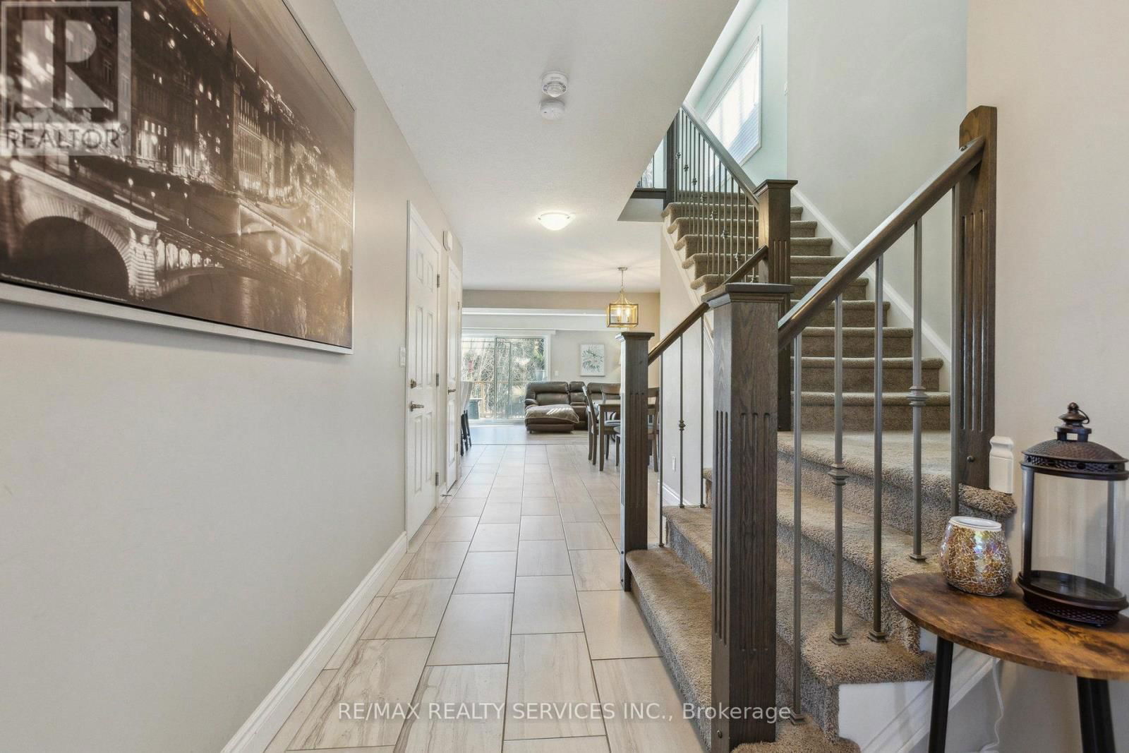 10 - 625 BLACKBRIDGE ROAD Image 3