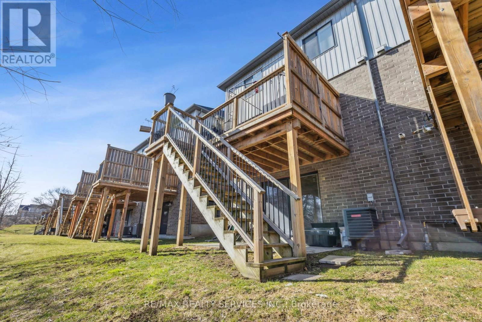 10 - 625 BLACKBRIDGE ROAD Image 30