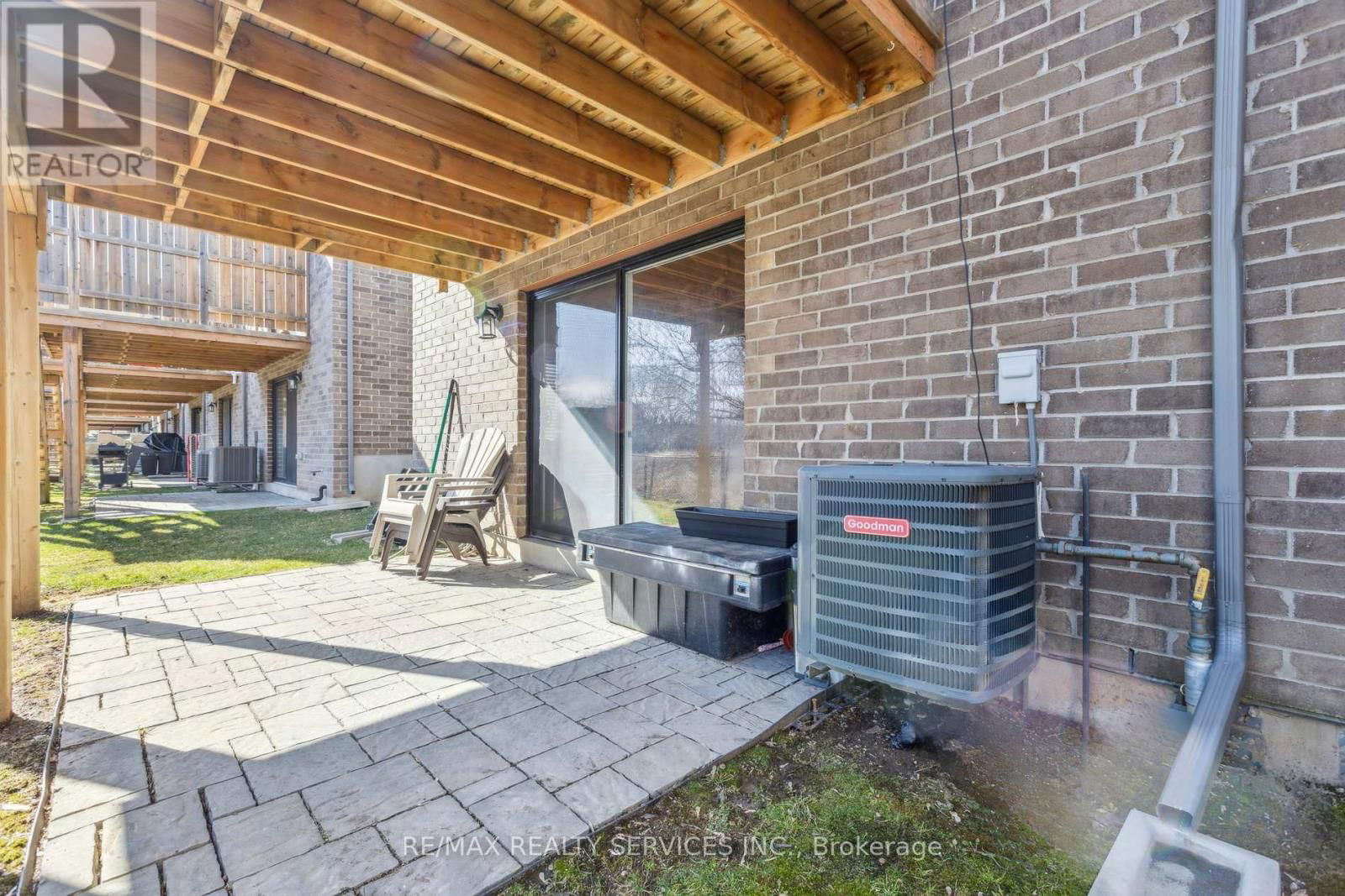 10 - 625 BLACKBRIDGE ROAD Image 31