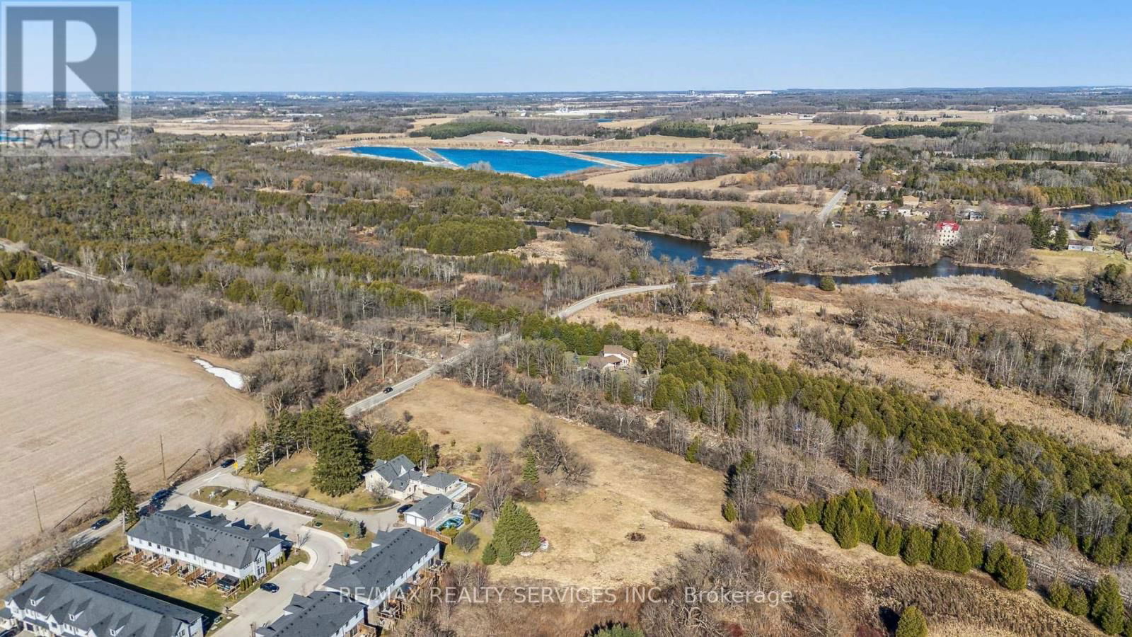 10 - 625 BLACKBRIDGE ROAD Image 38