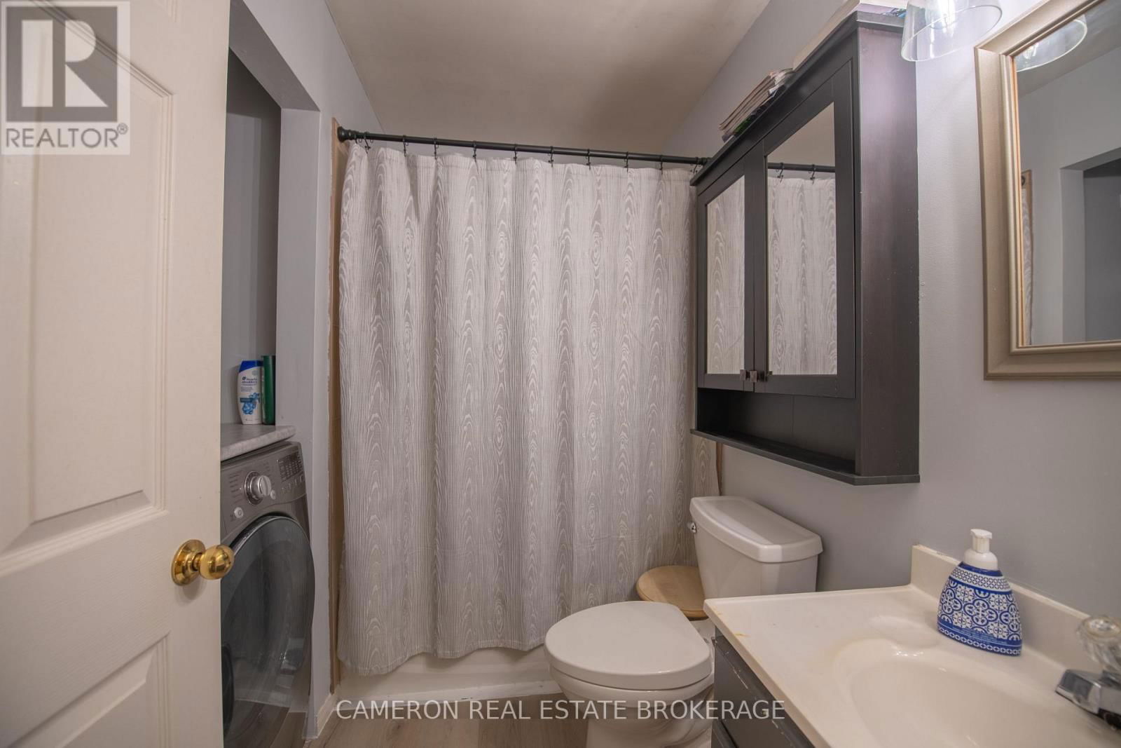 428 SIXTH STREET EAST Image 12