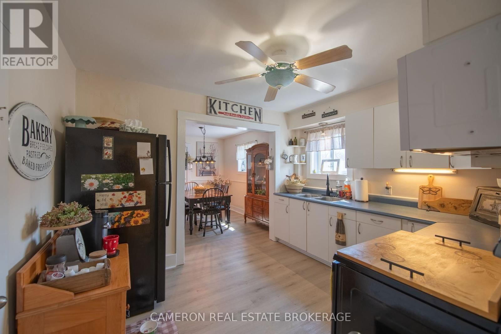 428 SIXTH STREET EAST Image 19