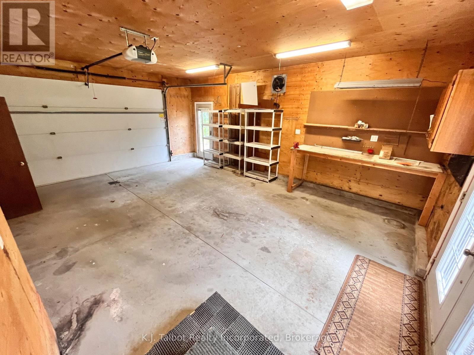 82092 ELM STREET Image 32