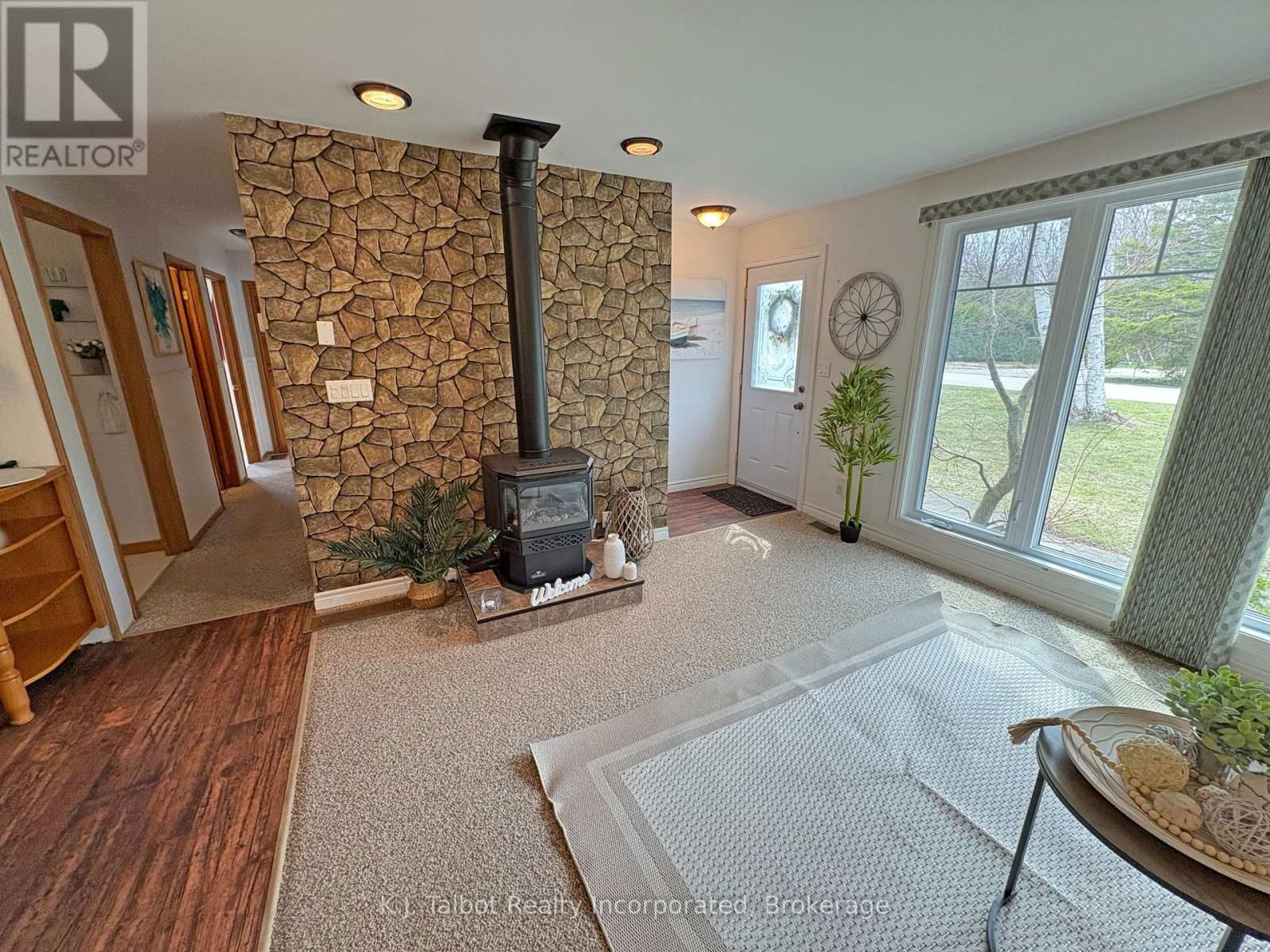 82092 ELM STREET Image 4
