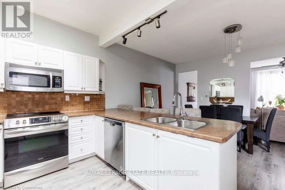 24 LIBERTY STREET Image 16