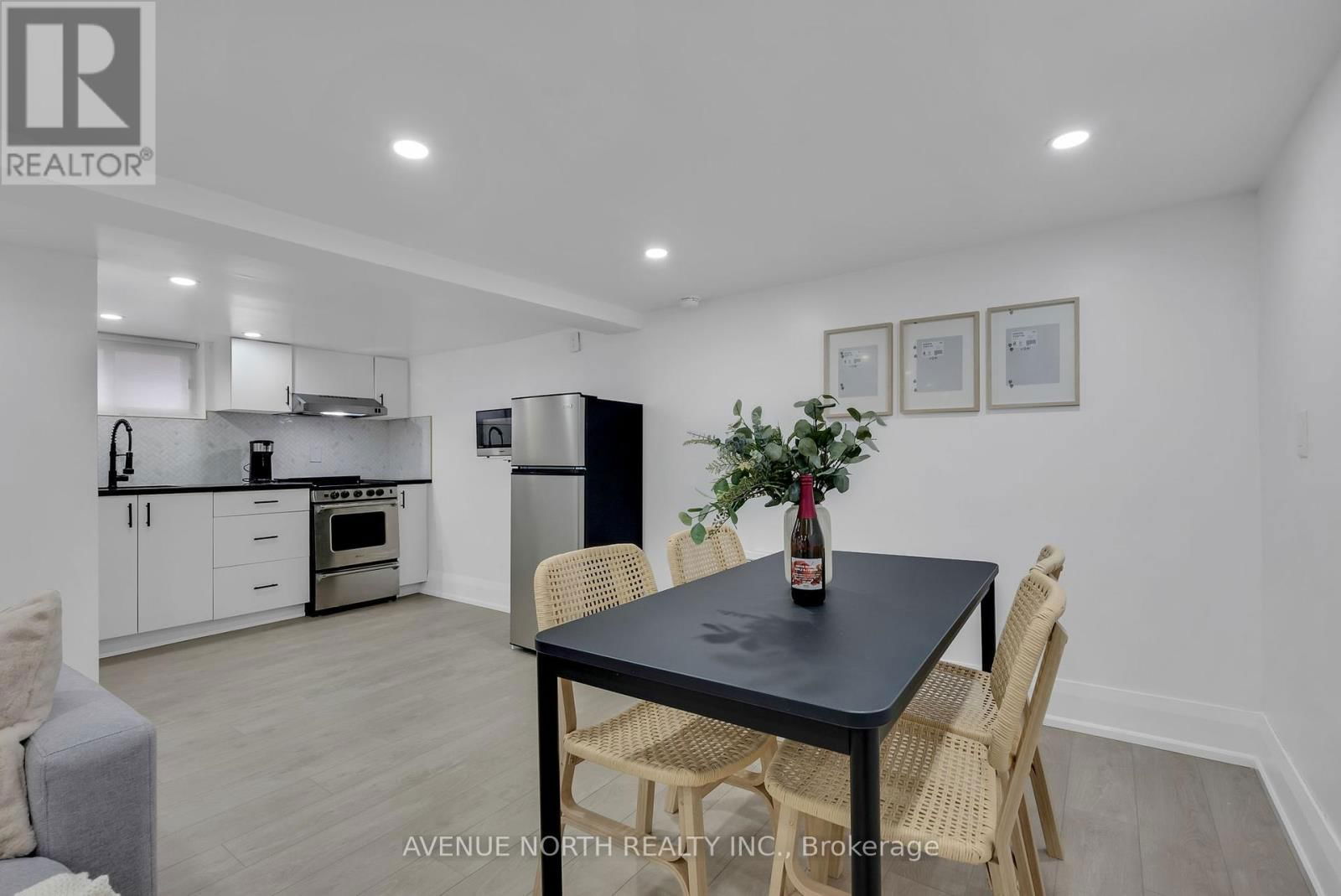 305 OLMSTEAD STREET Image 26