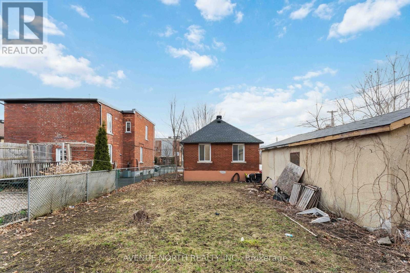 305 OLMSTEAD STREET Image 40
