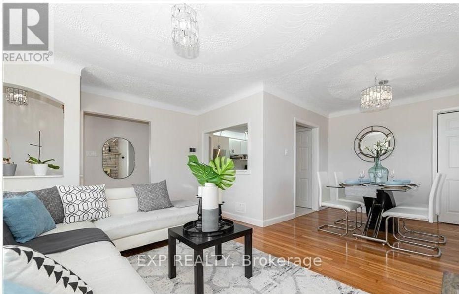 109 MEADOWLANDS DRIVE WEST Image 2