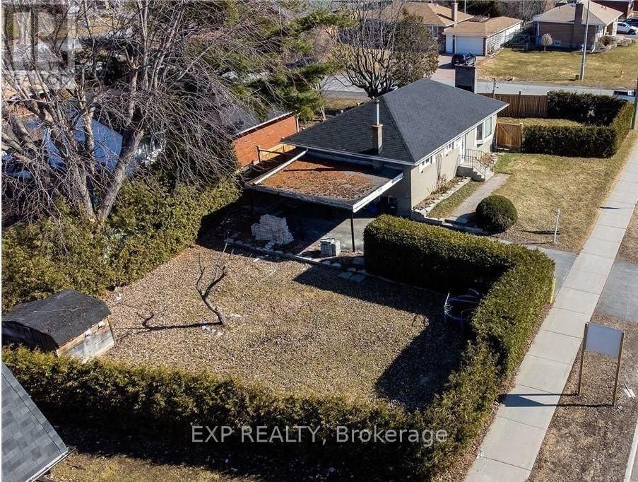 109 MEADOWLANDS DRIVE WEST Image 21