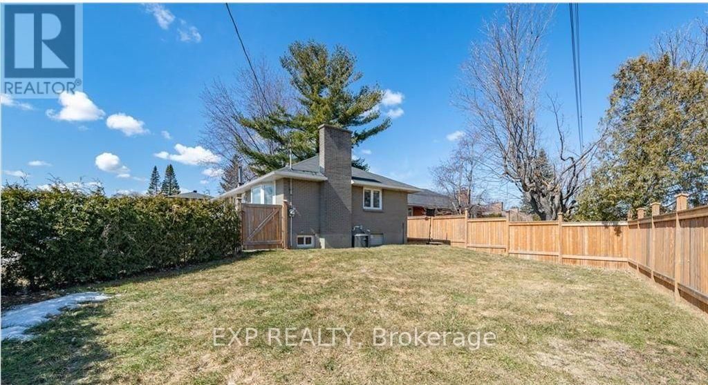 109 MEADOWLANDS DRIVE WEST Image 24