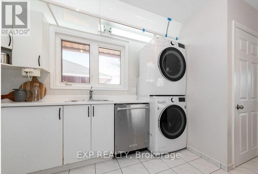 109 MEADOWLANDS DRIVE WEST Image 8