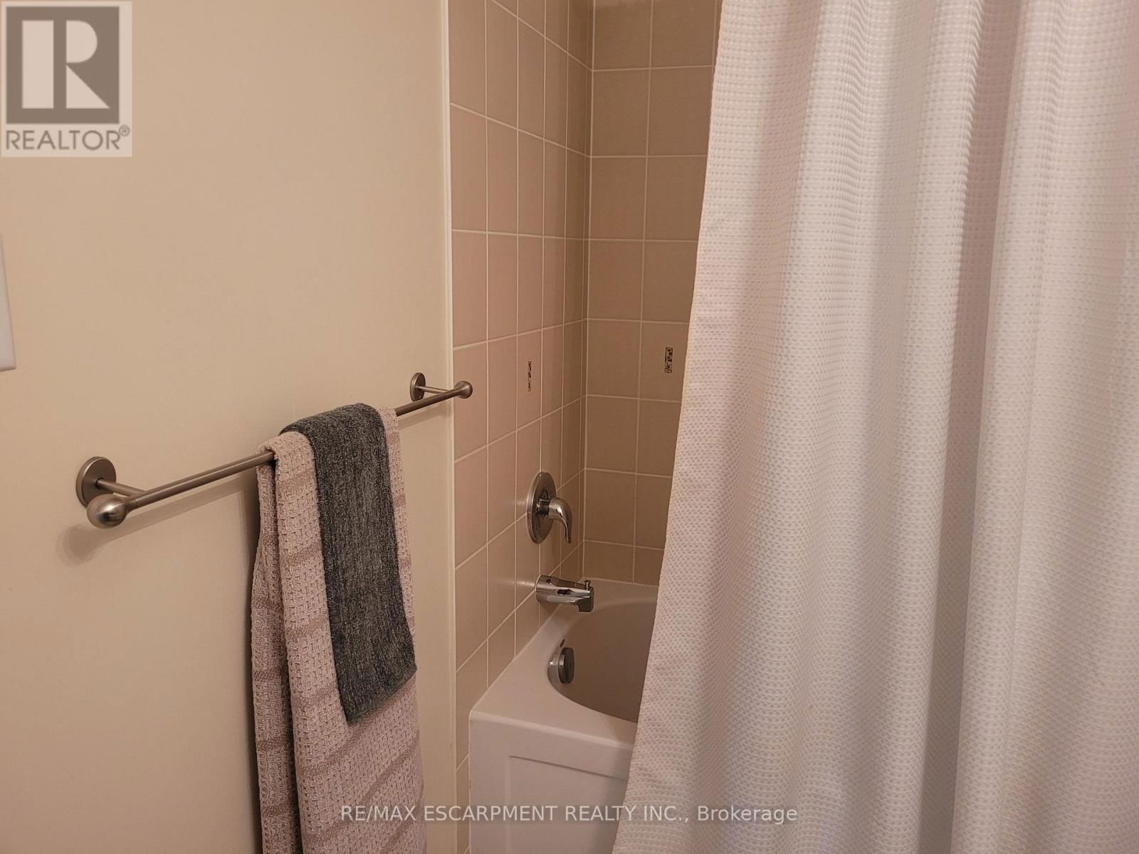 12 LYNCH CRESCENT Image 19