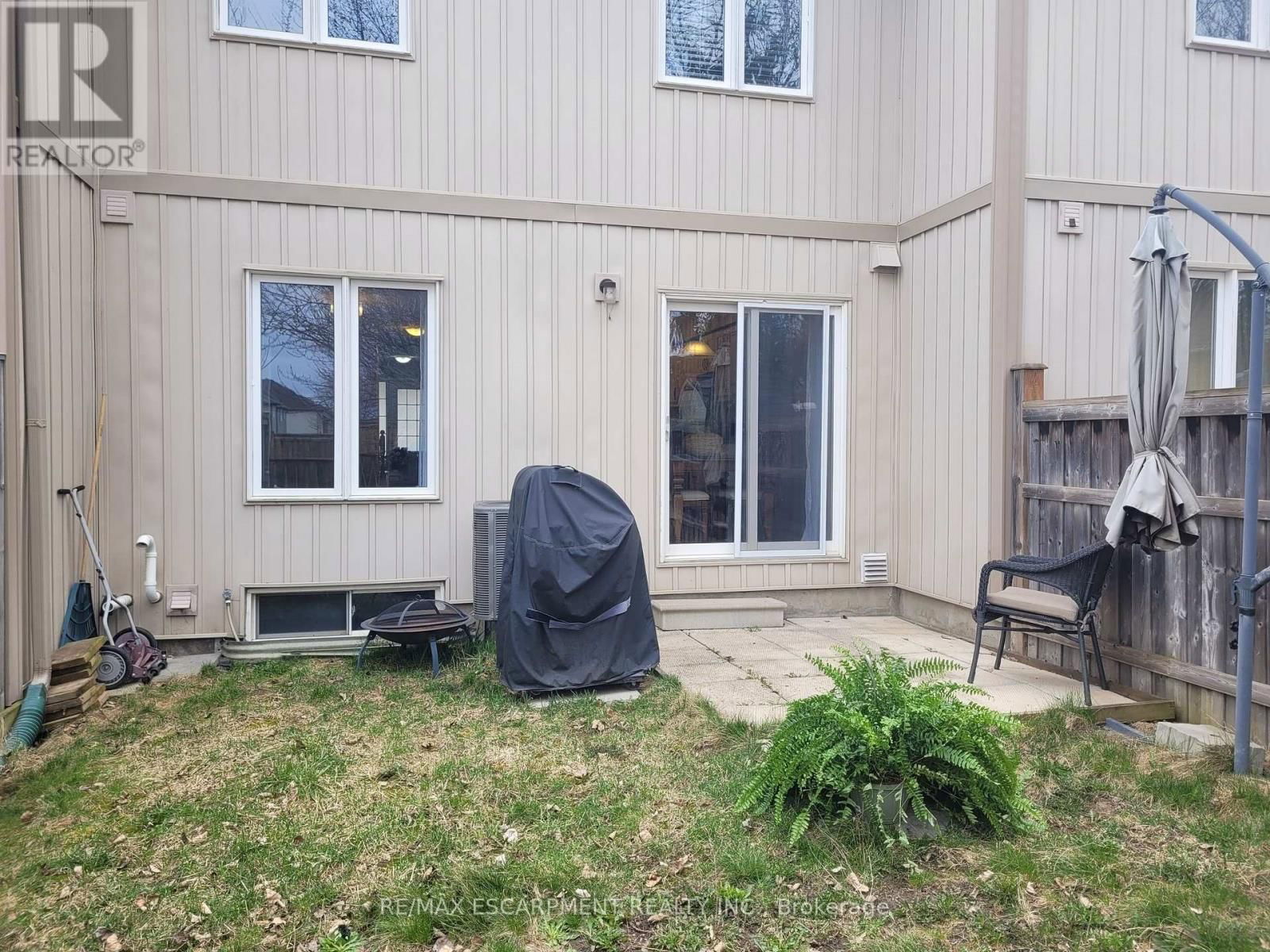 12 LYNCH CRESCENT Image 31