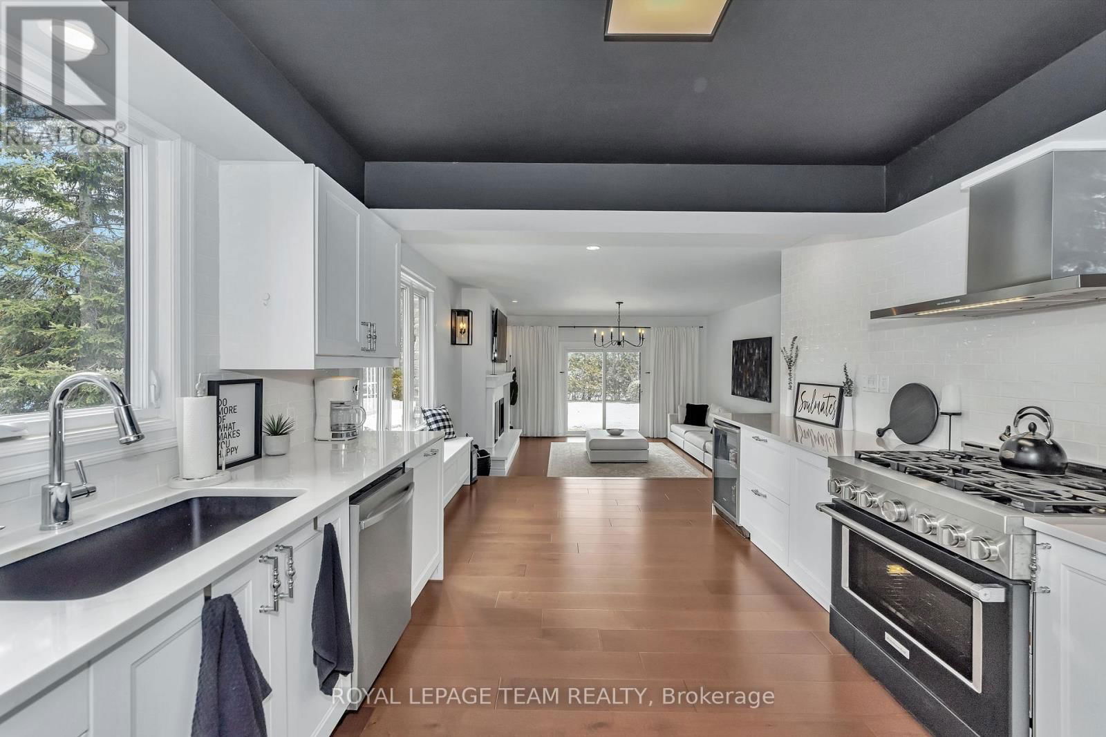 70 HURD STREET Image 12