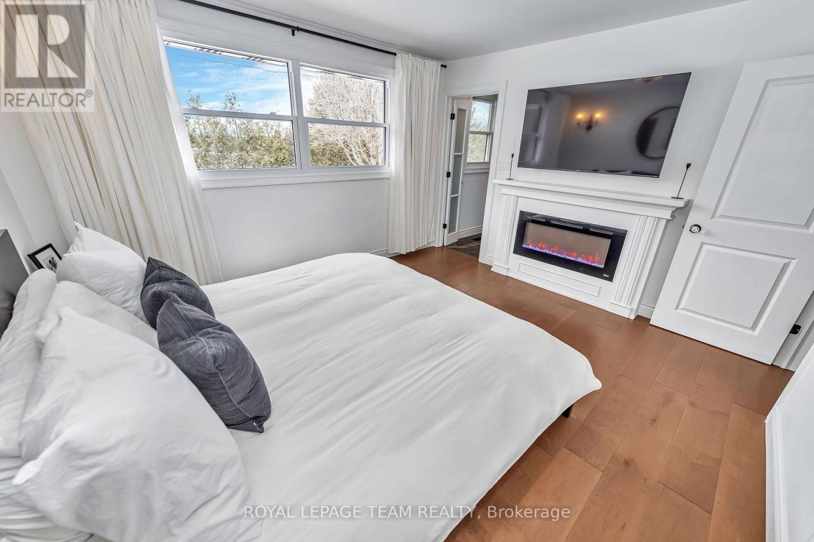 70 HURD STREET Image 23