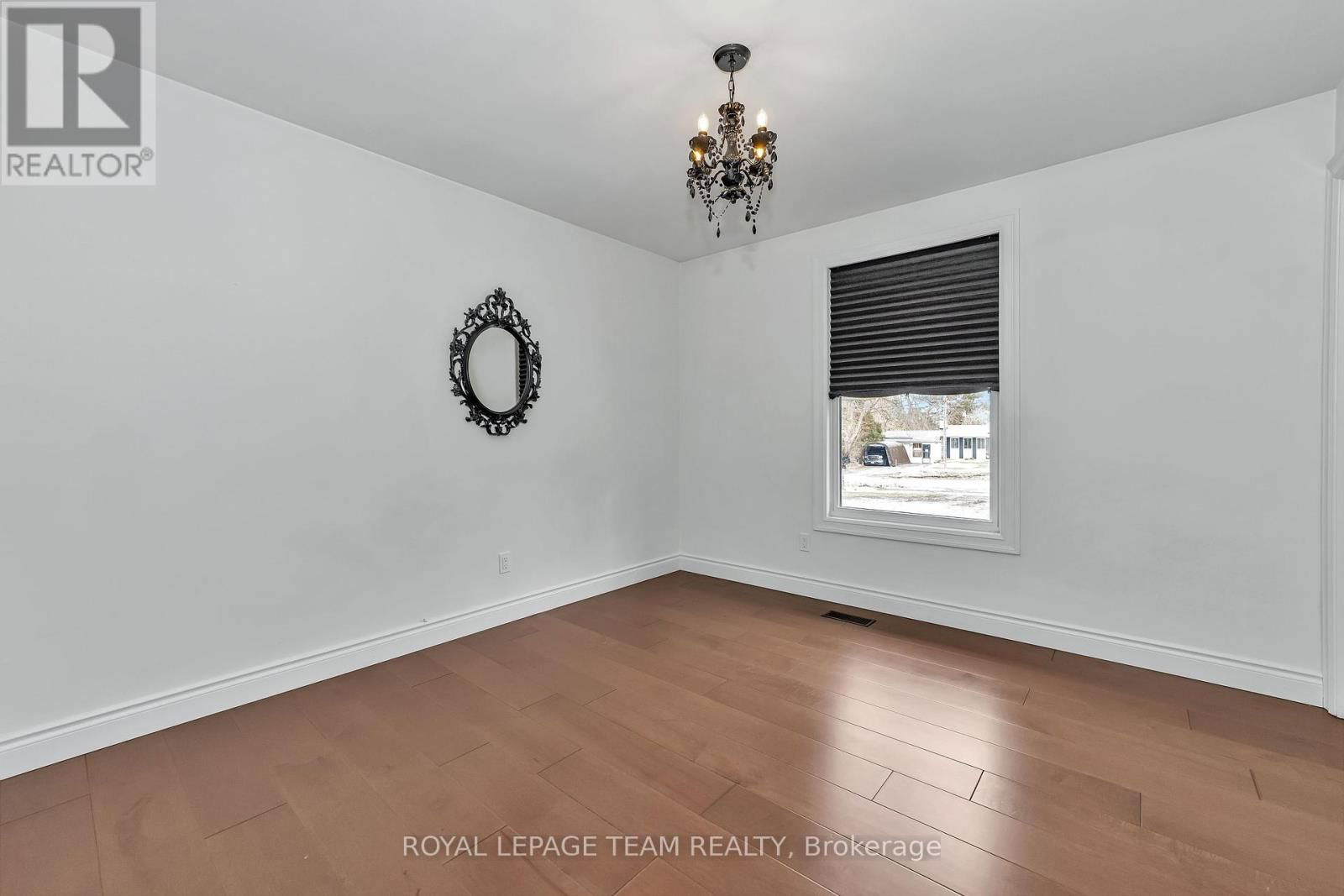 70 HURD STREET Image 27