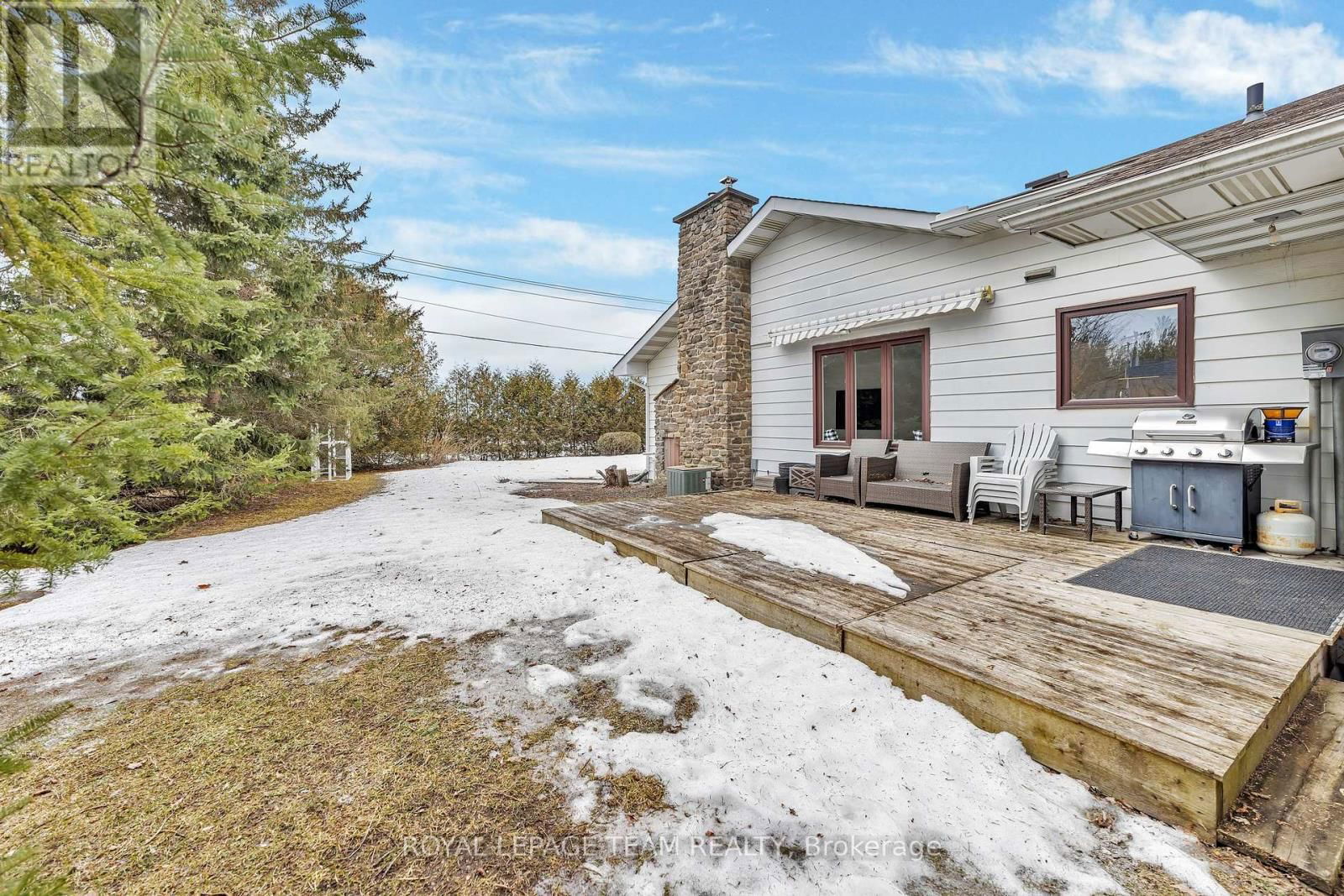 70 HURD STREET Image 33