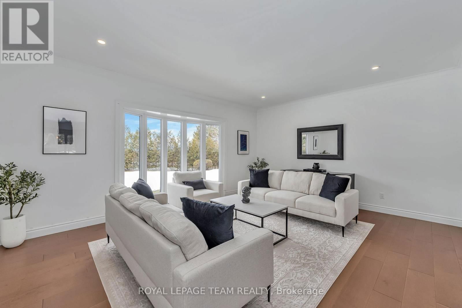 70 HURD STREET Image 7