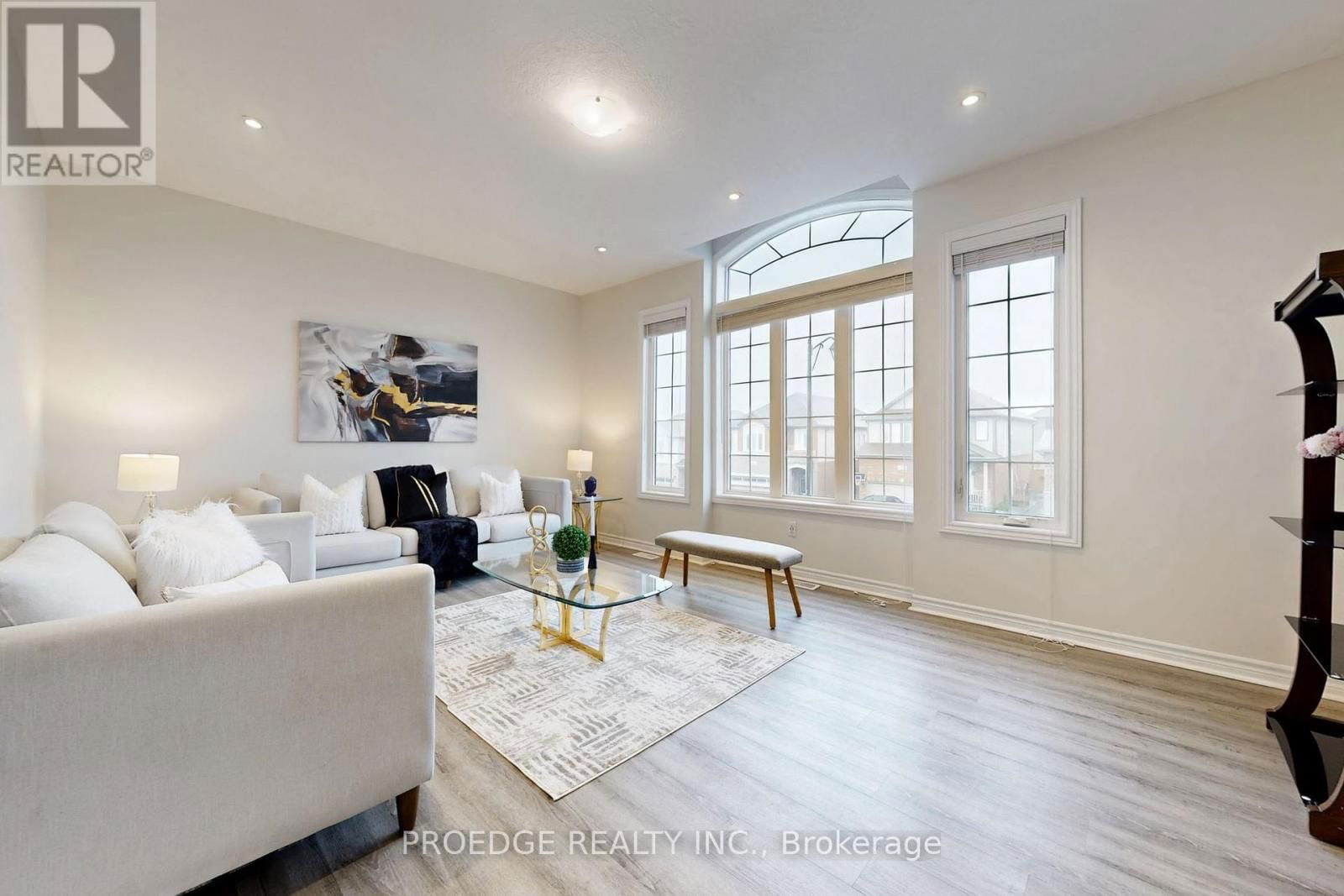 361 BEECHDROPS DRIVE Image 21