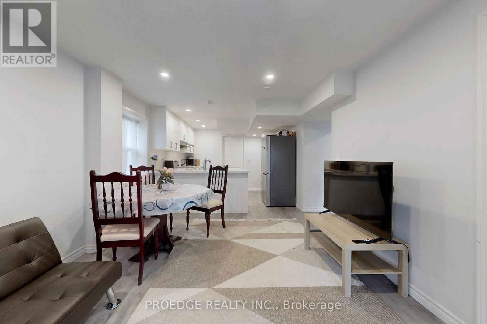 361 BEECHDROPS DRIVE Image 43